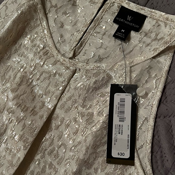 Leopard Metallic Print Top - Picture 4 of 5